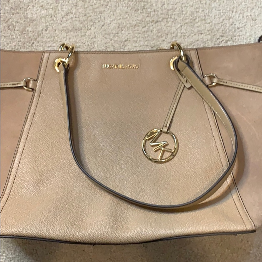 Beautiful MK handbag